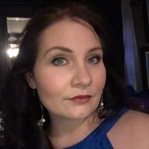 Meet your Posher, Cathy